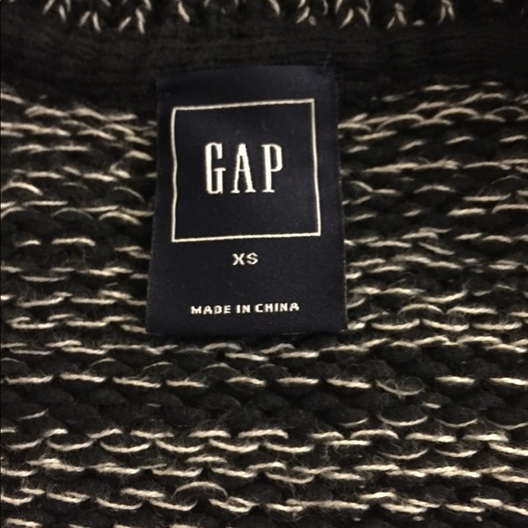 Gap sweater new without tag - Picture 2 of 4